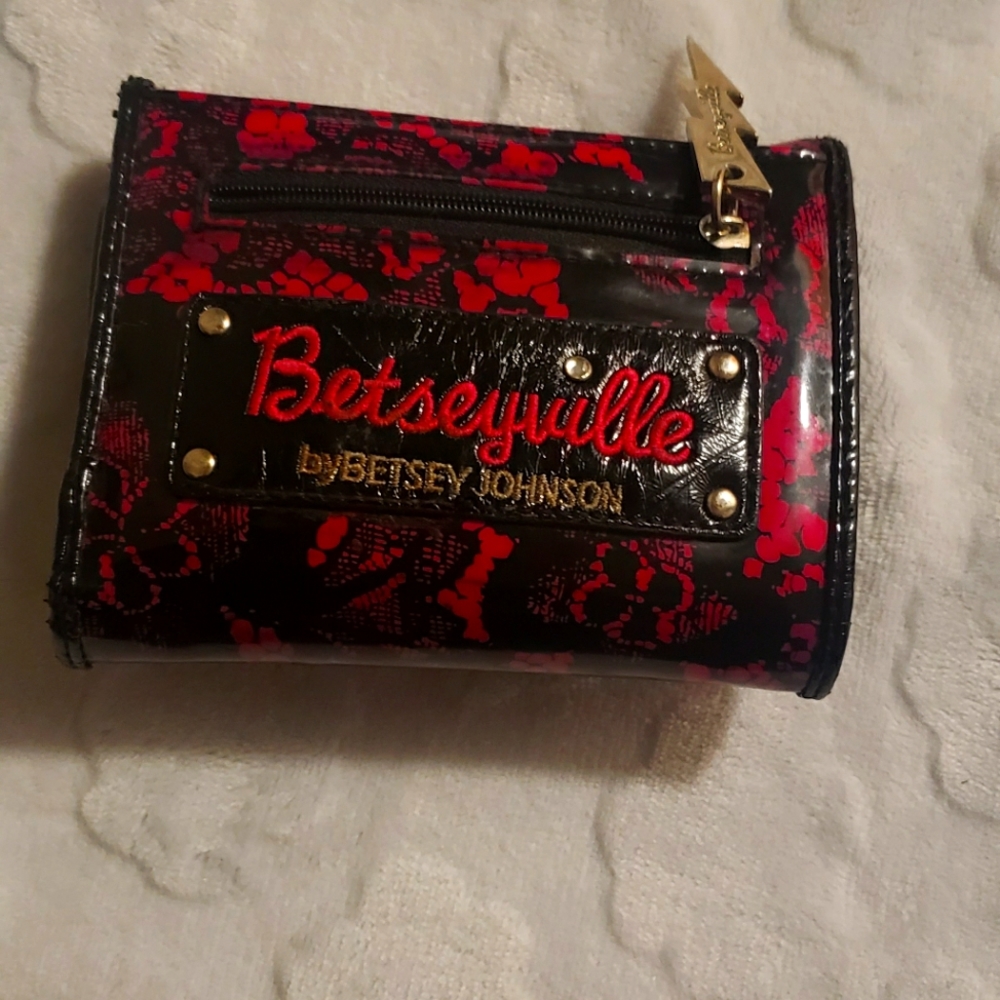 Betsyville wallet